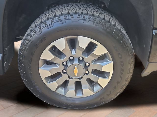 Used 2025 Sterling Gray Metallic Chevrolet Custom image 4