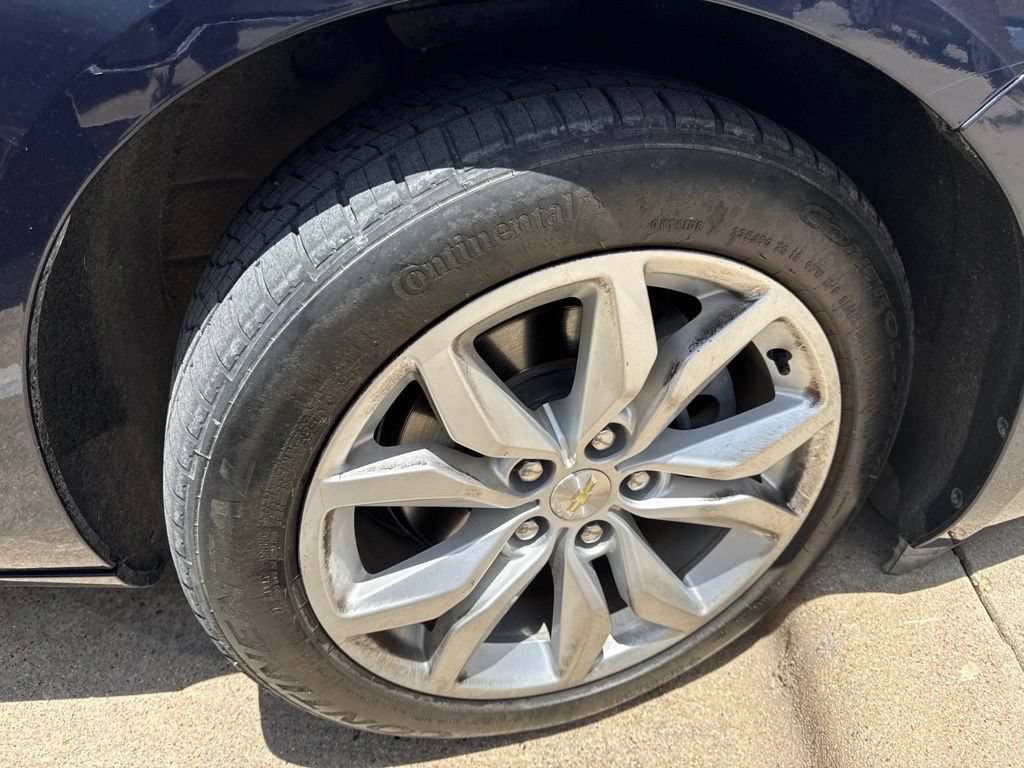 Used 2017 BLUE VELVET METALLIC Chevrolet LT image 5