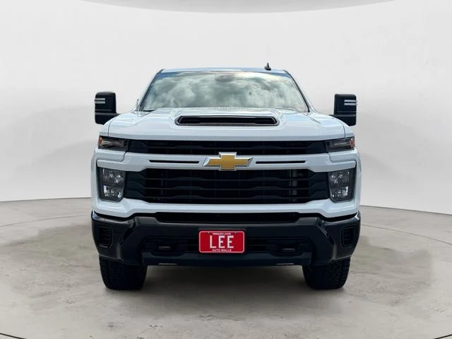 Used 2024 White Chevrolet Custom image 9