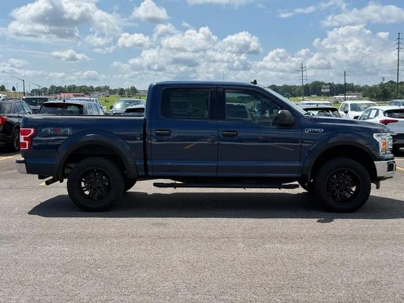 Used 2020 Blue Jeans Metallic Ford XLT image 2