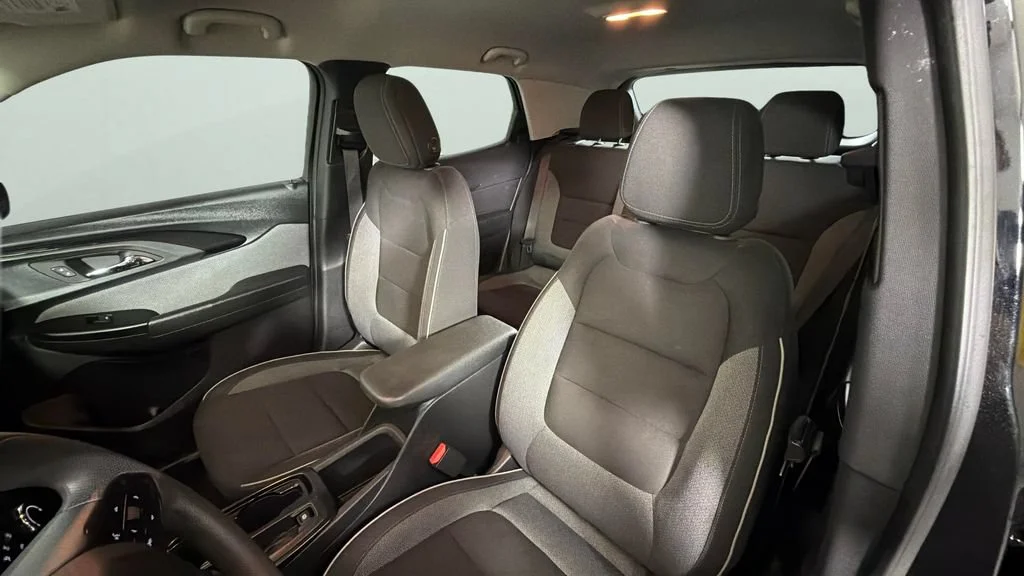Used 2023 MOSAIC BLACK METALLIC Chevrolet LT image 18