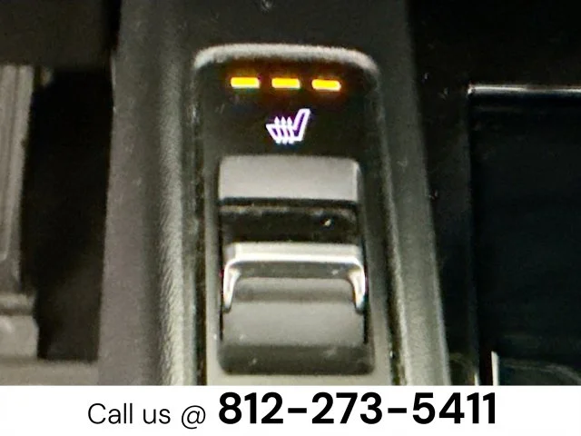 Used 2022 White Kia S image 20
