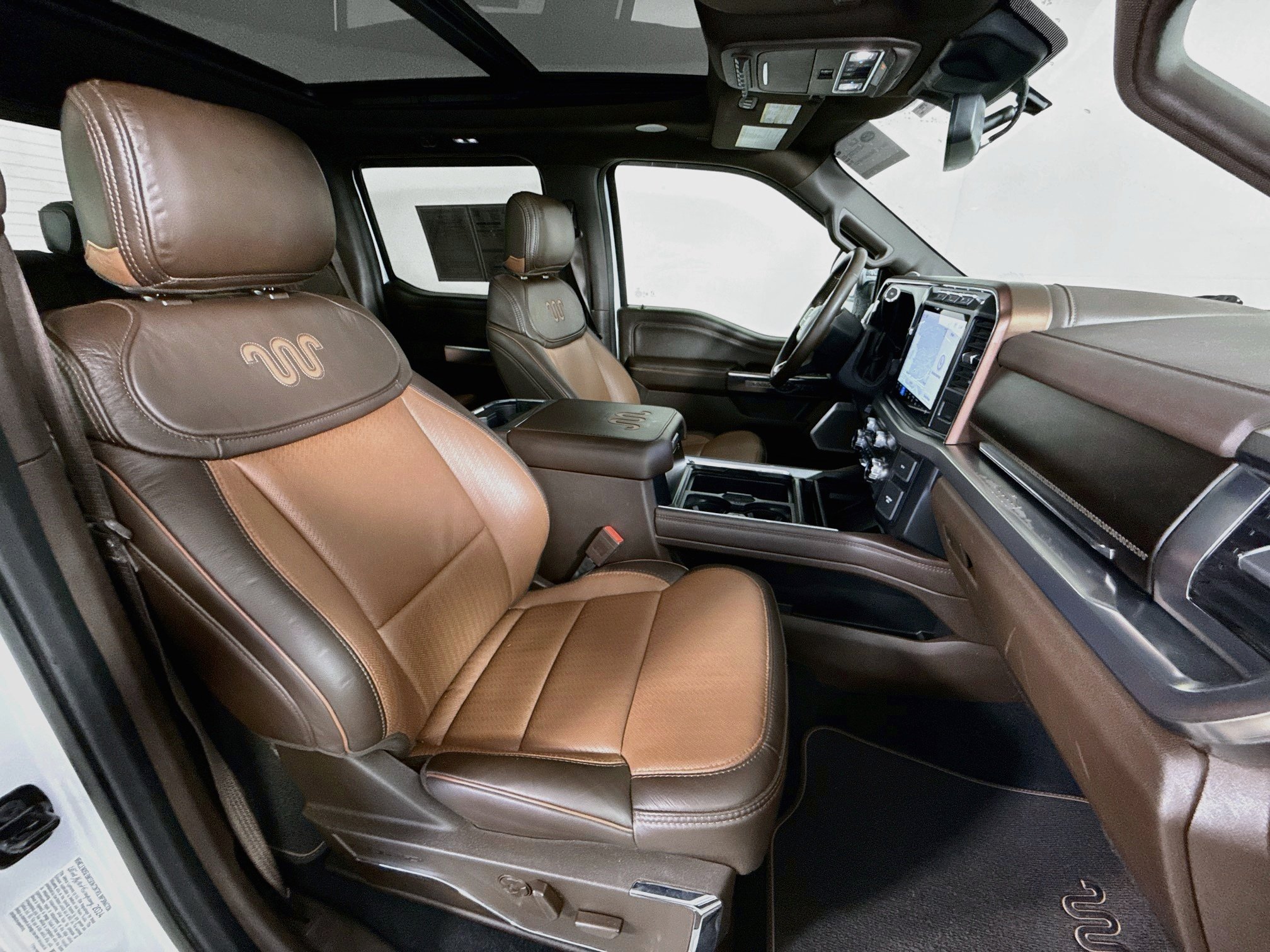Used 2024  Ford King Ranch image 30