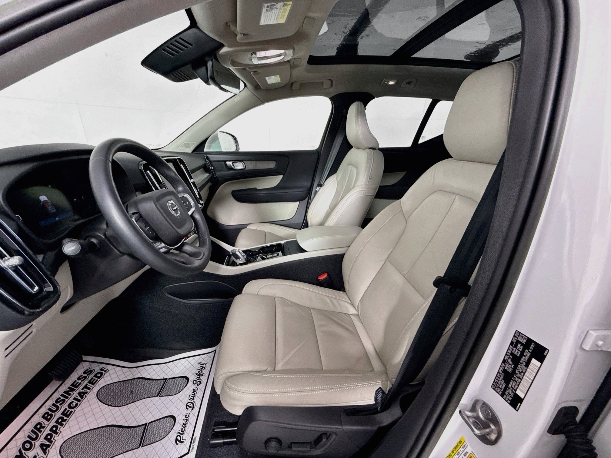 Used 2023 Crystal White Metallic Volvo Plus Bright Theme image 21