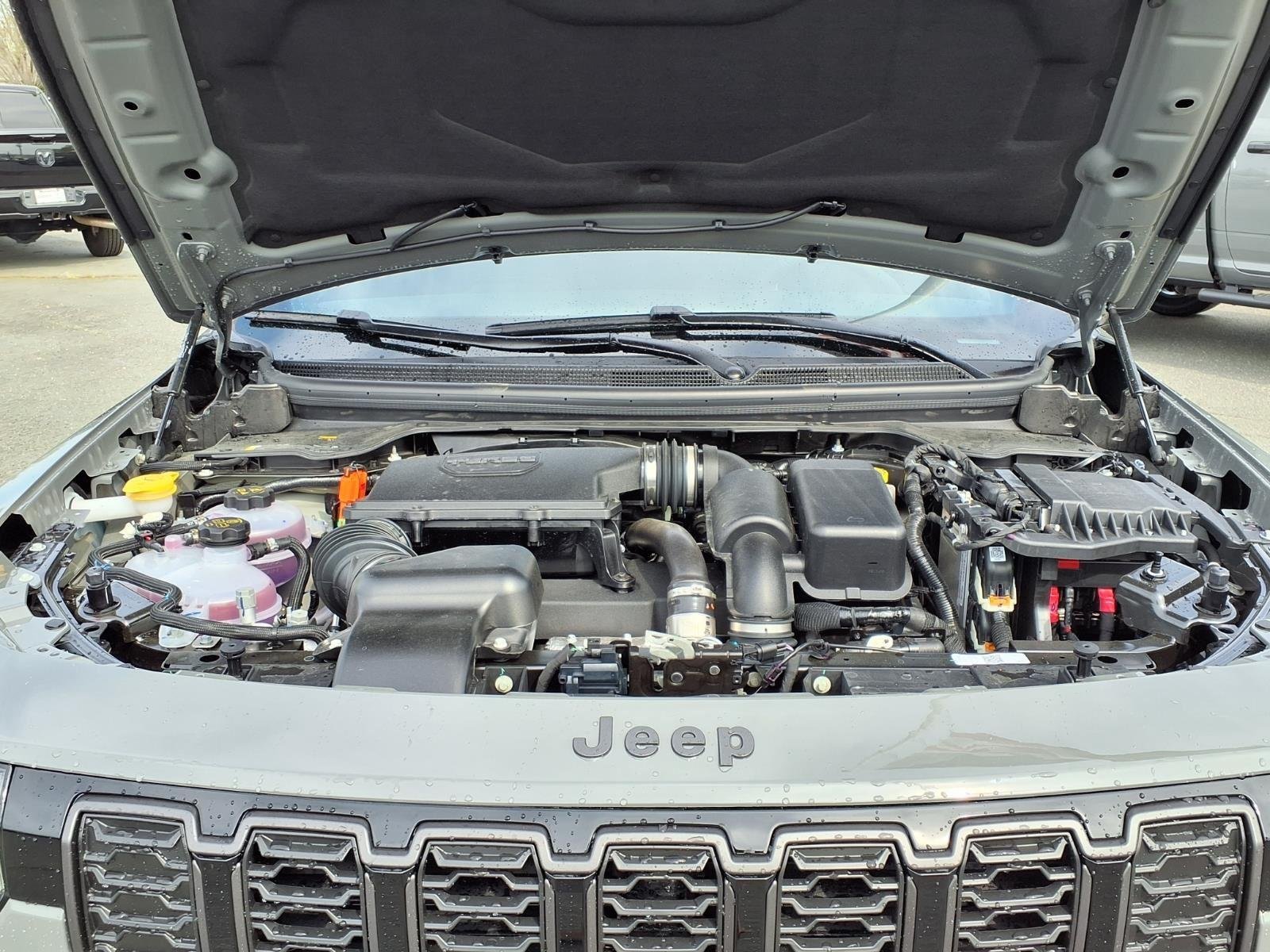 New 2026 Sting-Gray Clear-Coat Exterior Paint Jeep Laredo image 30