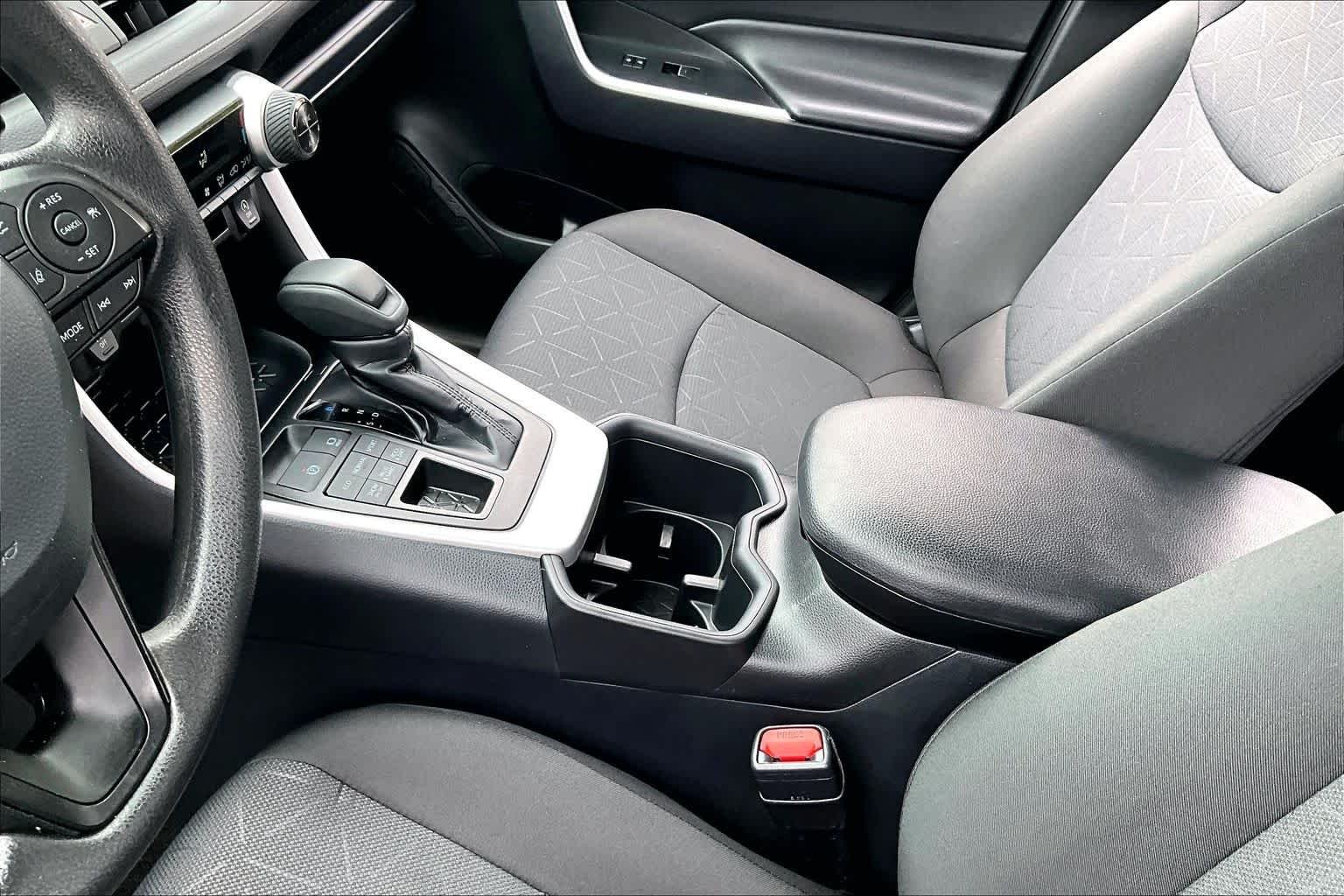 Used 2025 Silver Sky Metallic Toyota XLE image 14