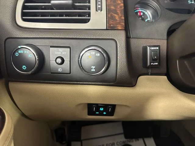 Used 2014 Onyx Black GMC Denali image 19