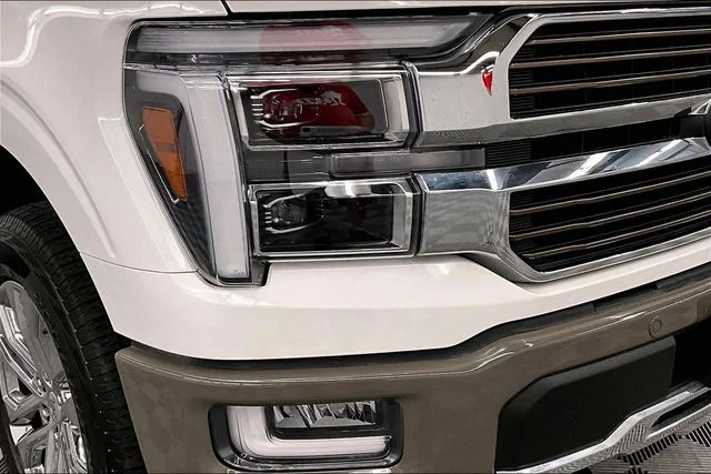 Used 2025 Star White Metallic Tri-Coat Ford King Ranch image 37