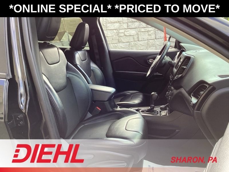Used 2020 Black Jeep Latitude Plus image 11
