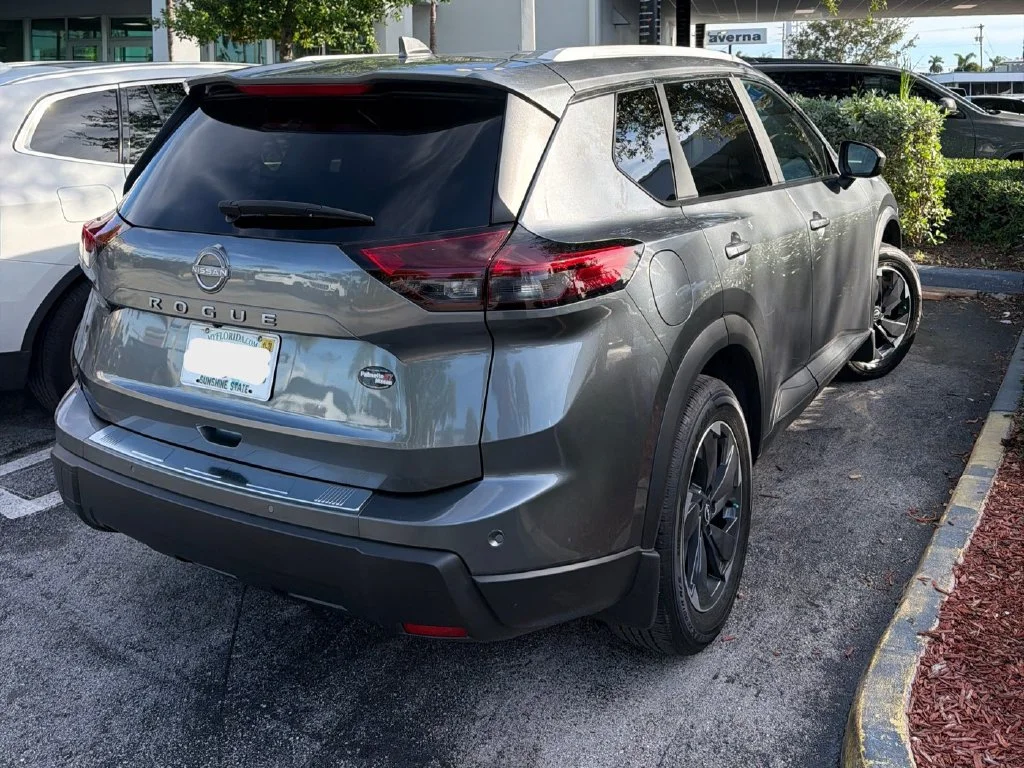Used 2025 Gray Nissan SV image 2