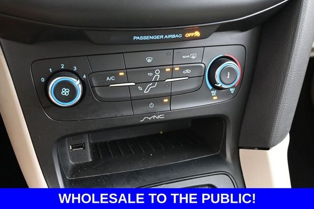 Used 2016 Red Ford SE image 24
