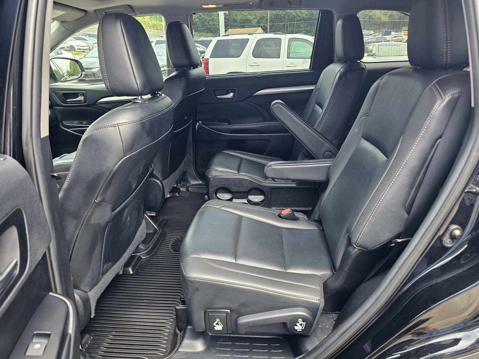 Used 2019 Black Toyota  image 33