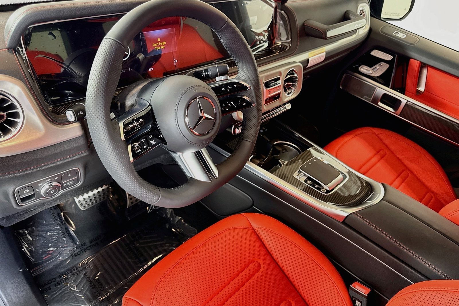New 2027 MANUFAKTUR Night Black Magno Mercedes-Benz G 580e image 9