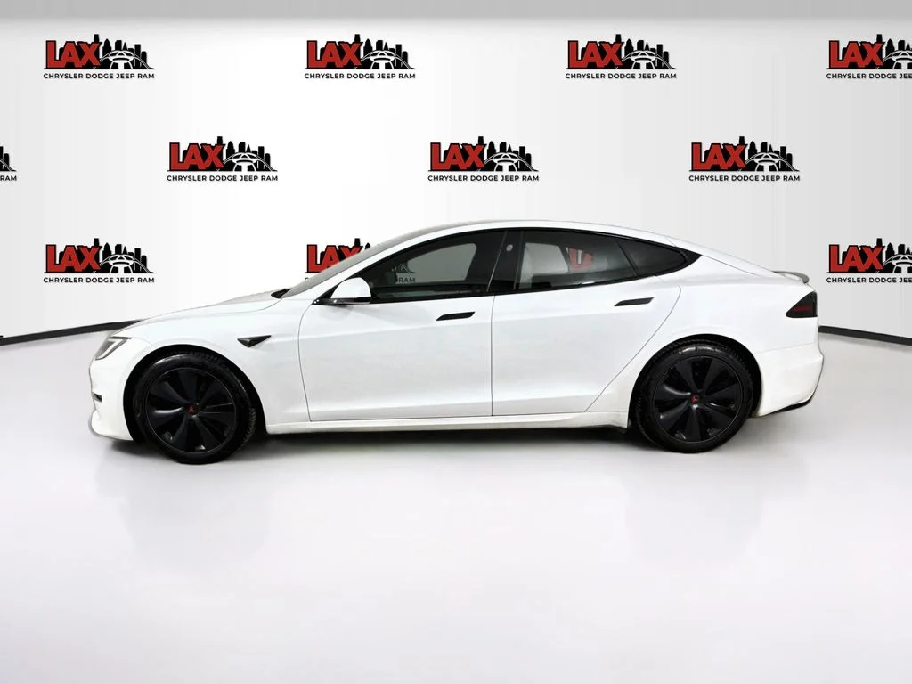 Used 2023 White Tesla Plaid image 4