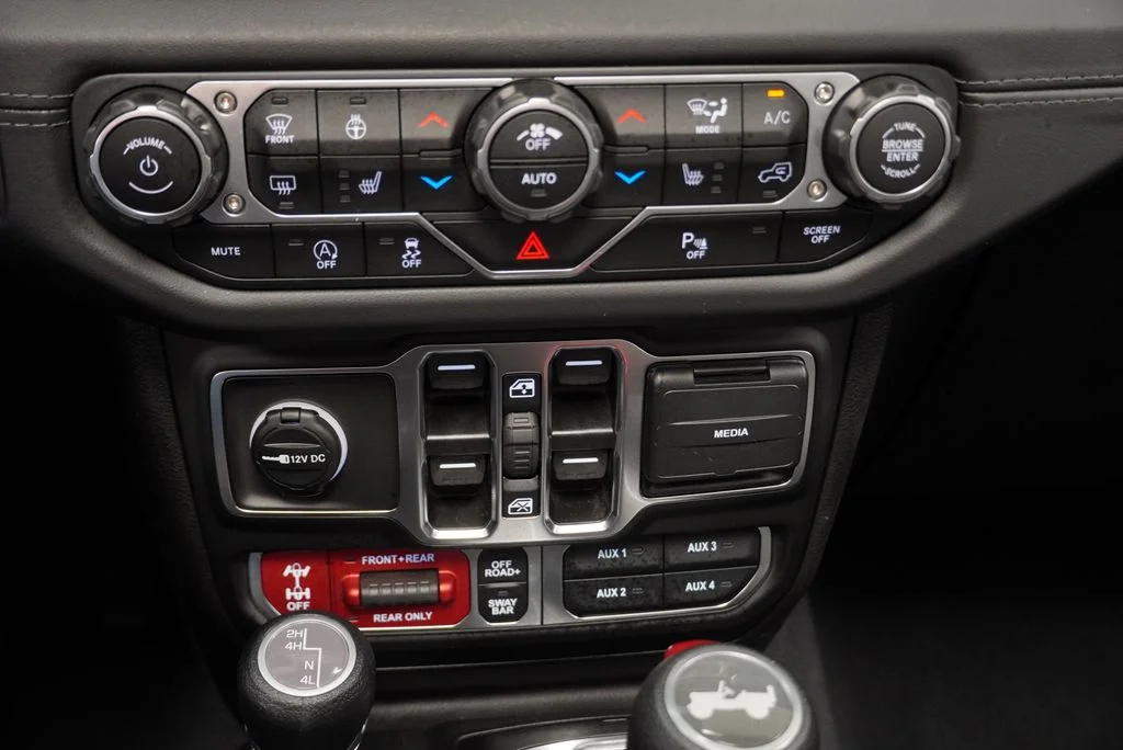 Used 2025  Jeep Rubicon X-Treme Recon image 34