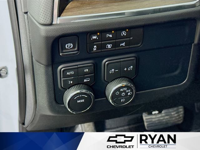 2026 Chevrolet Suburban High Country - Photo 10