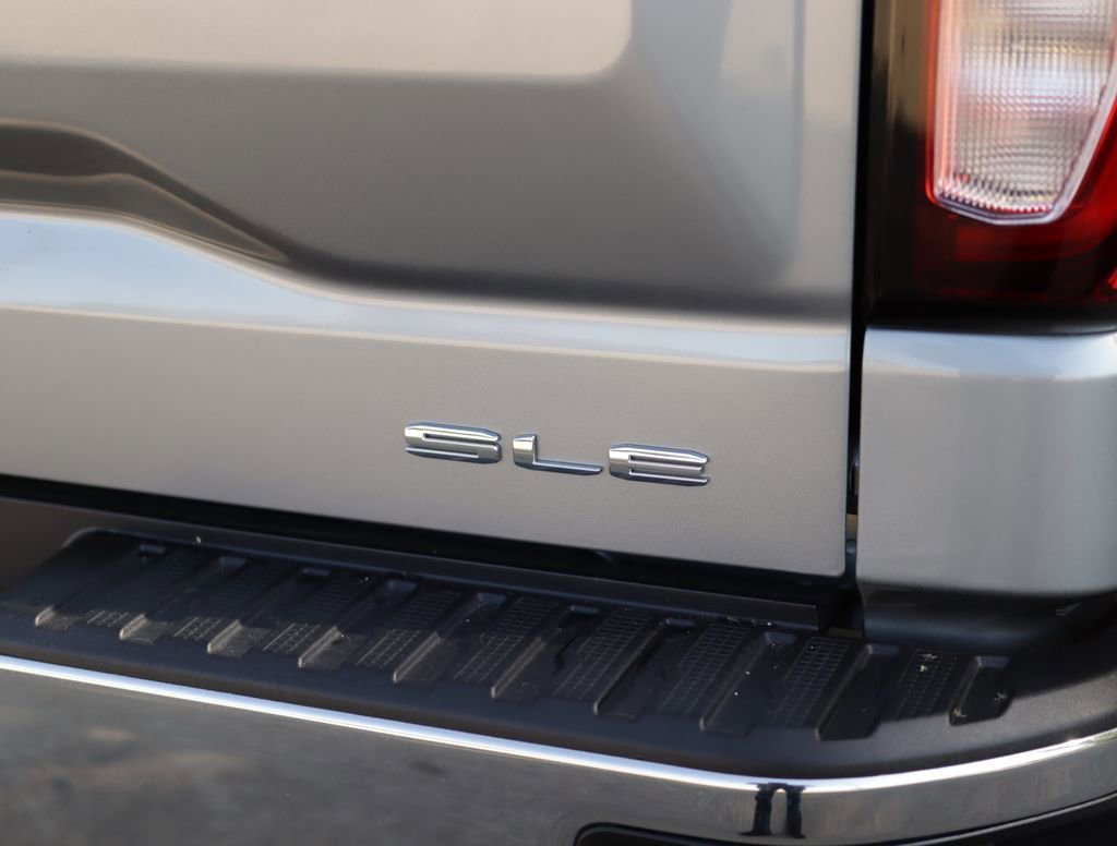 Used 2024 Sterling Metallic GMC SLE image 33