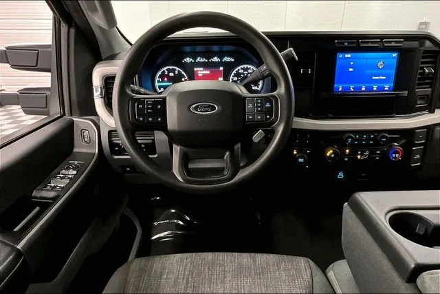 Used 2024 Oxford White Ford XLT image 6
