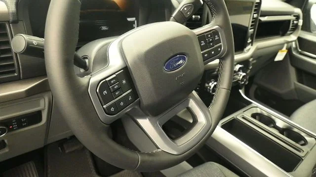 New 2026 Ruby Red Metallic Tinted Clearcoat Ford XLT image 13