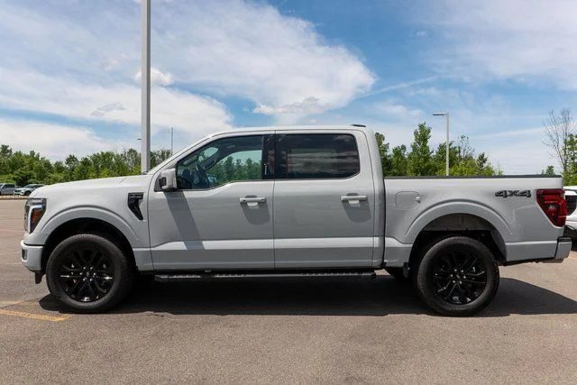 Used 2024 Gray Ford Lariat image 9