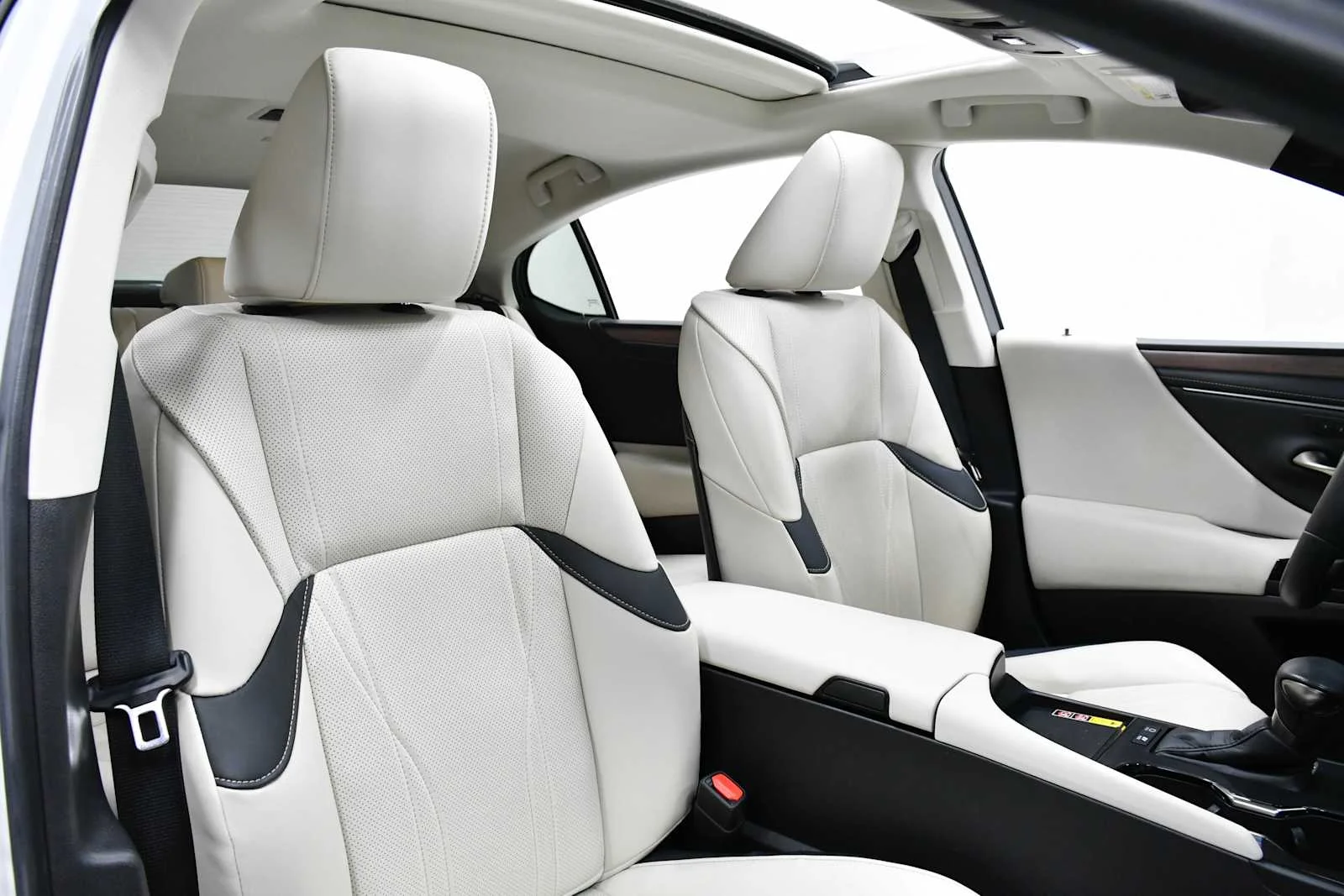 Used 2025 Eminent White Pearl Lexus Luxury image 23