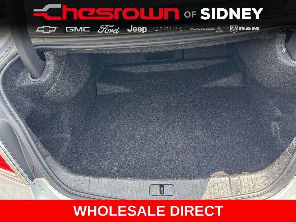 Used 2010 Silver Buick CXL image 28