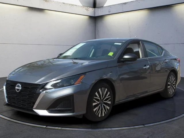 Used 2024 Gun Metallic Nissan 2.5 SV image 1
