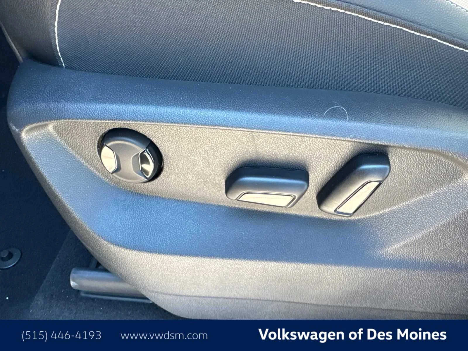 New 2026 Opal White Pearl Volkswagen 2.0T SE w/Technology image 24