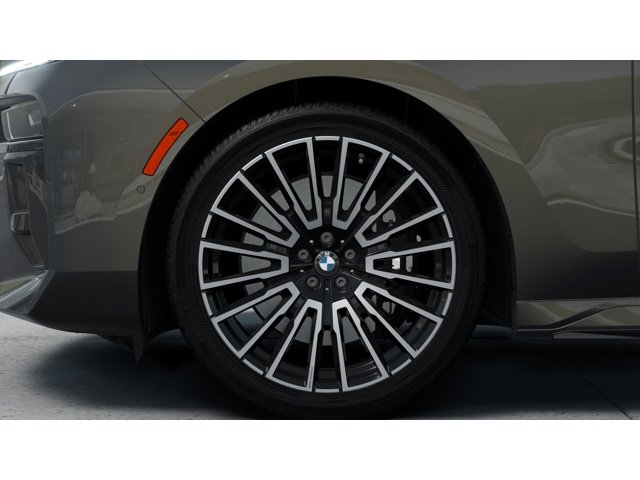 New 2026 Dravit Grey Metallic BMW 760i xDrive image 7