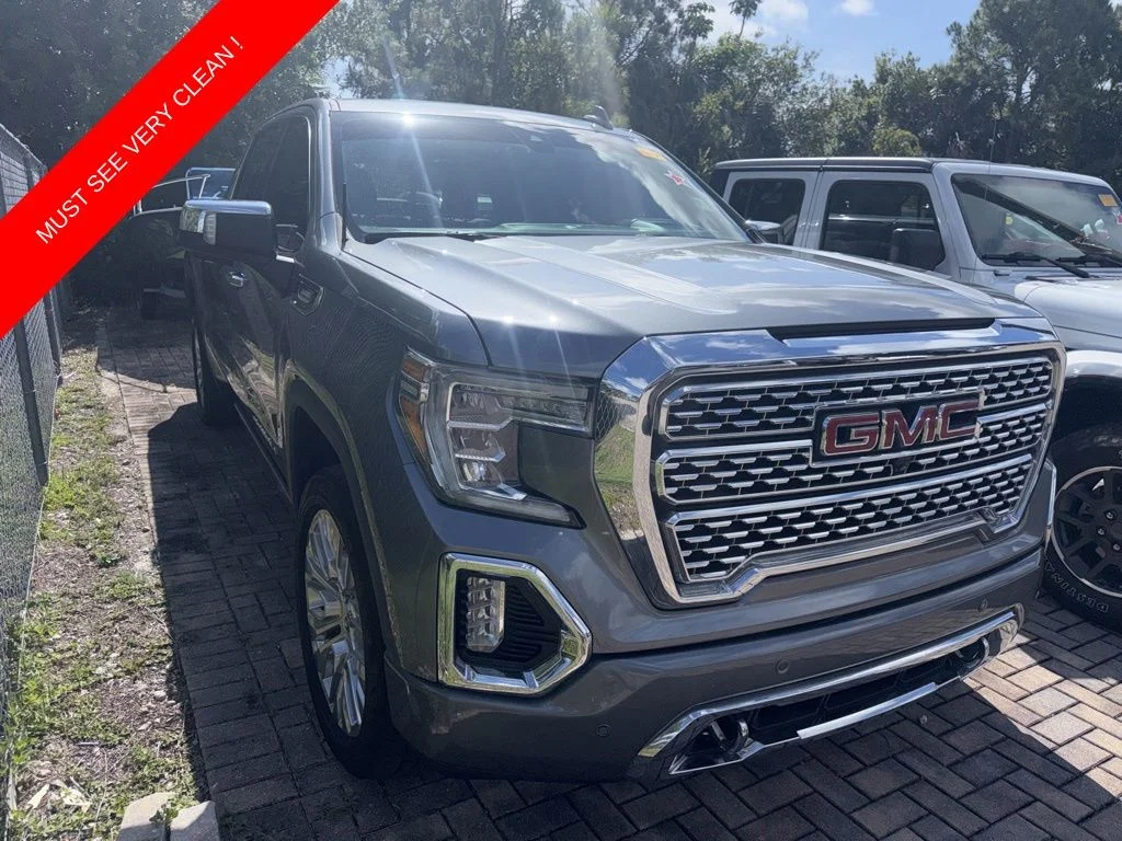 2020 GMC Sierra 4WD Crew Cab Short Box Denali's photo