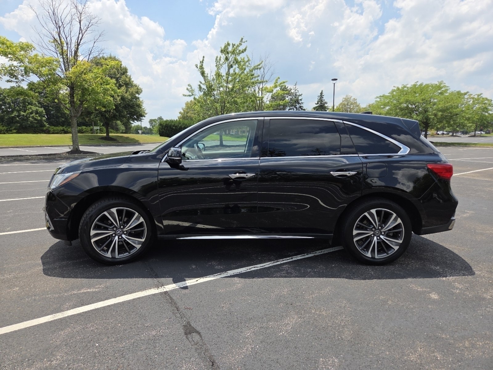 Used 2019 Majestic Black Pearl Acura 3.5L Technology Pkg w/Entertainment Pkg image 19