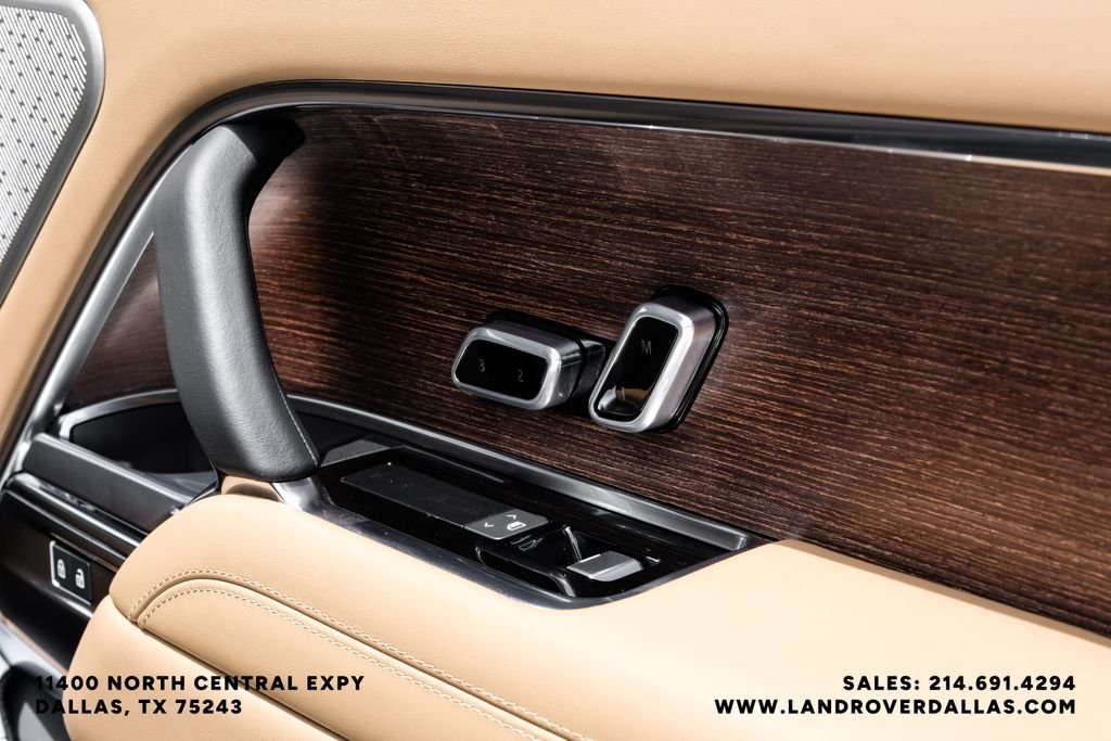 Used 2024 Black Land Rover Autobiography image 54