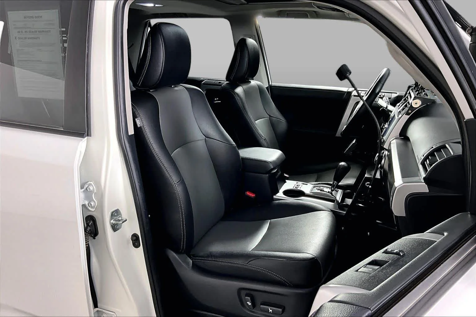 2022 Toyota 4Runner SR5 Premium - Photo 8