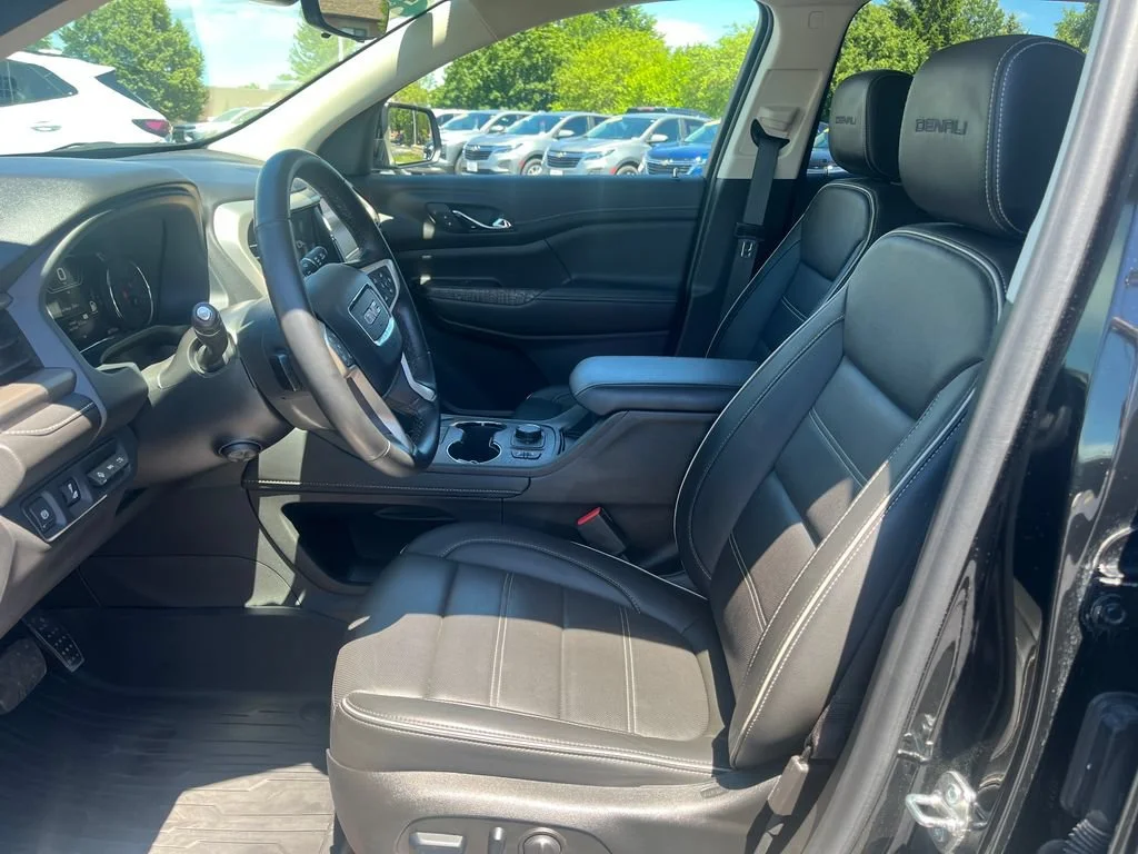 2023 GMC Acadia Denali - Photo 12