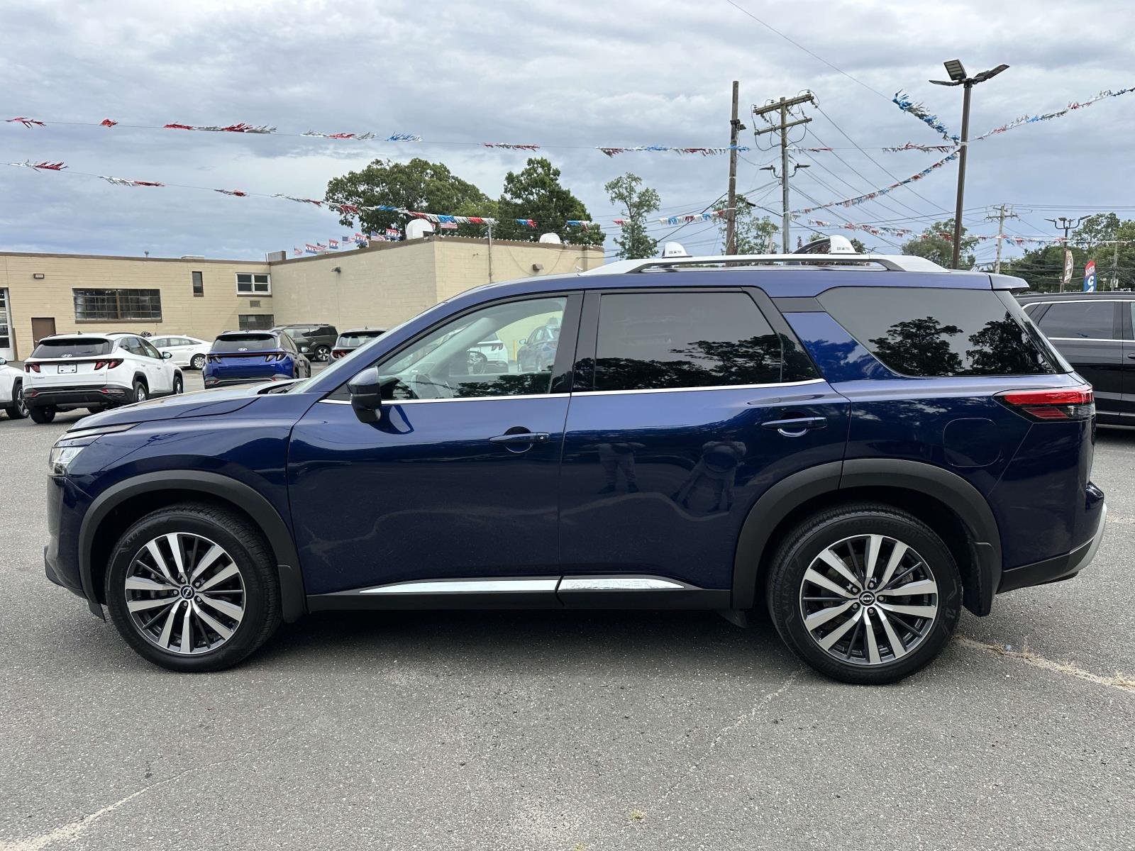 2022 Nissan Pathfinder Platinum - Photo 9