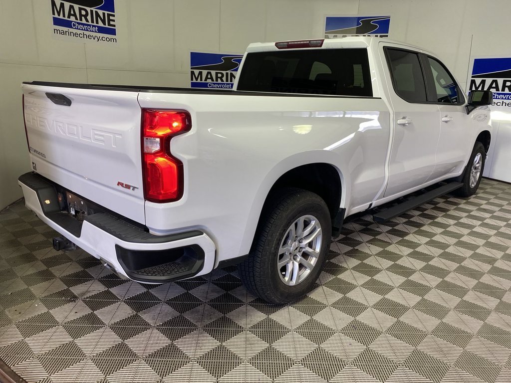 Used 2022 SUMMIT WHITE Chevrolet RST image 16