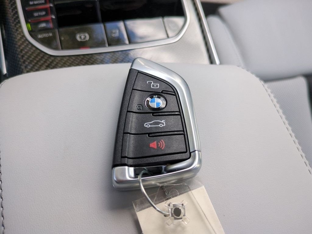 New 2027 Tanzanite Blue II Metallic BMW Competition image 28