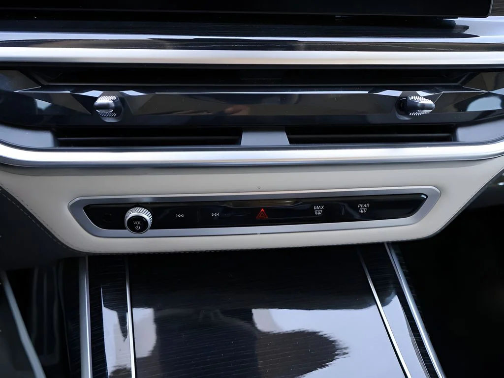 2025 BMW X7 M60i - Photo 29