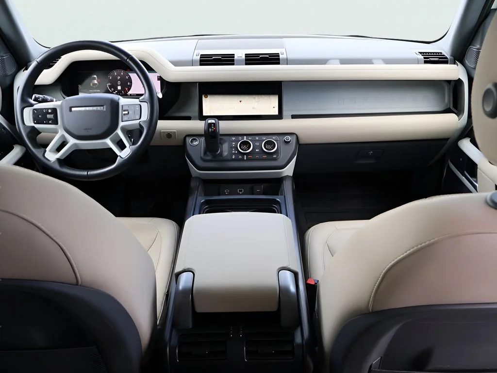 Used 2024 Fuji White Land Rover  image 13
