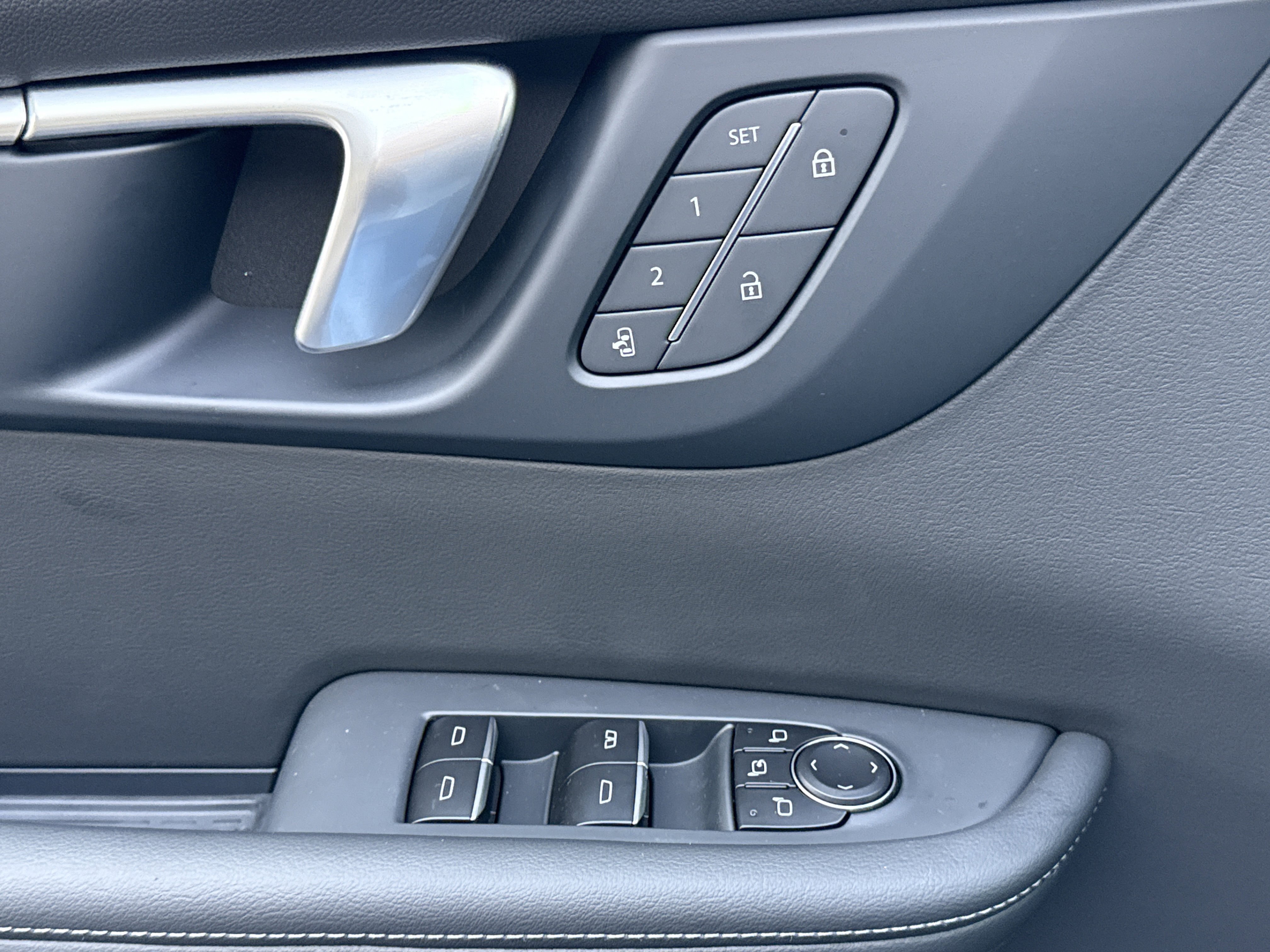 2026 Buick Enclave Sport Touring - Photo 18