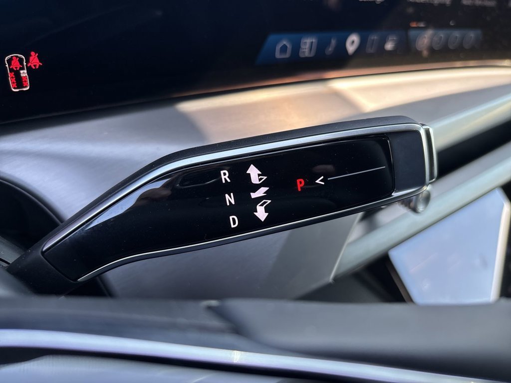 2027 Cadillac VISTIQ Sport - Photo 19