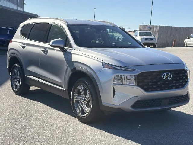 Used 2023 Silver Hyundai SEL image 15