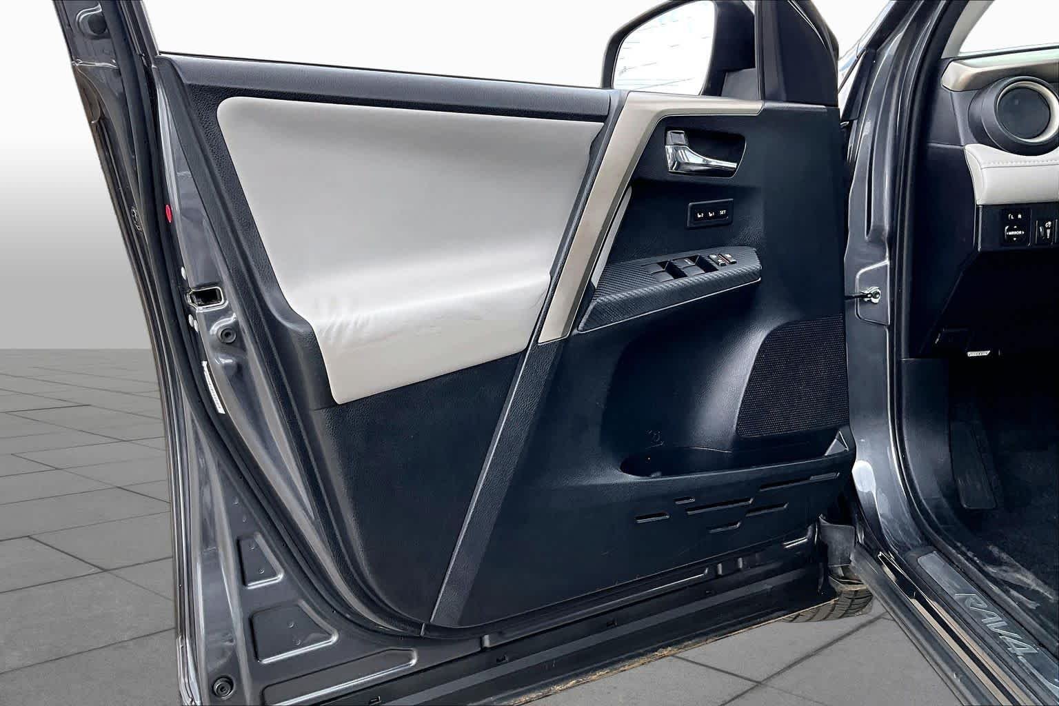 Used 2014 Magnetic Gray Metallic Toyota Limited image 22