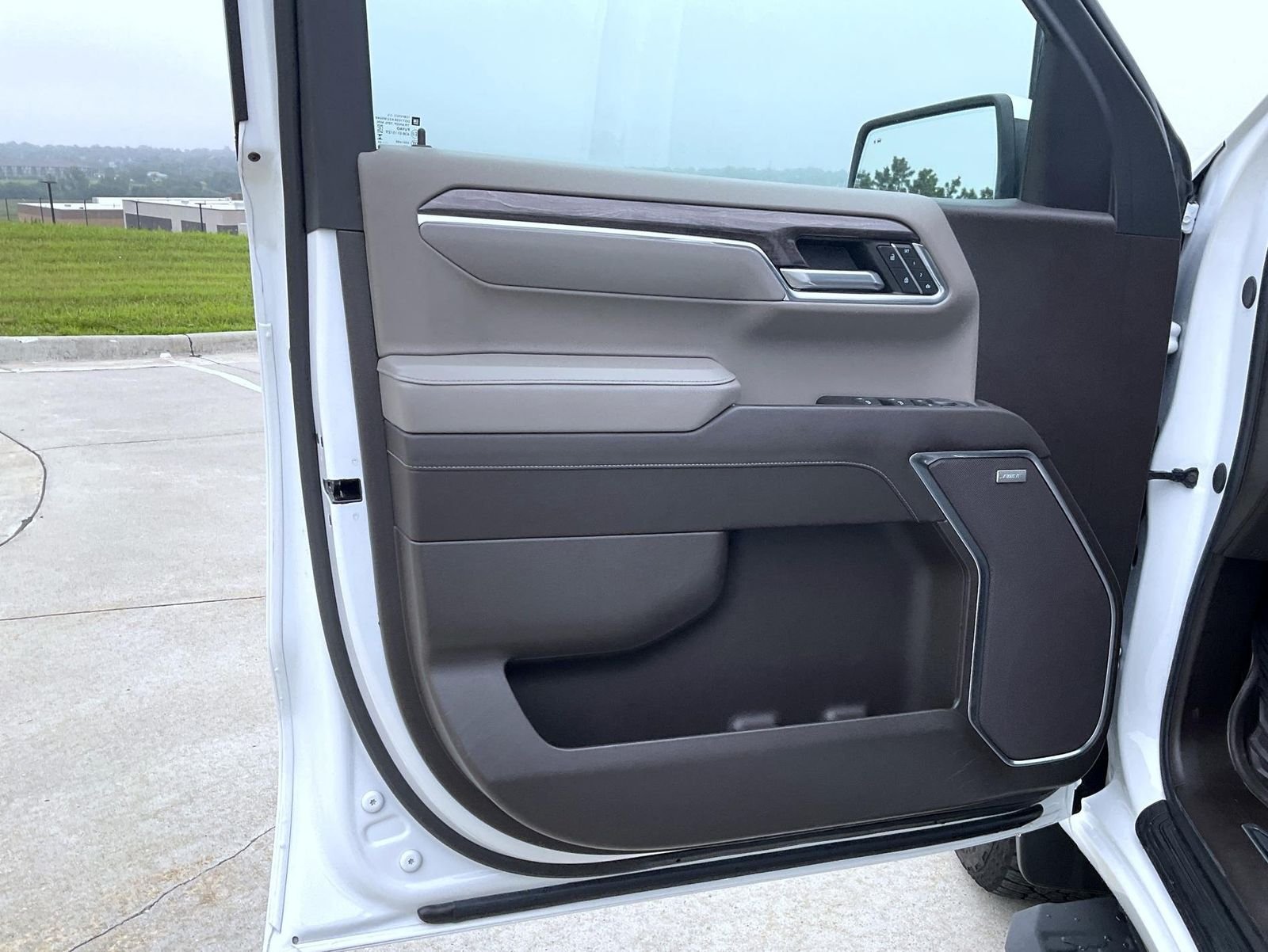 Used 2024 White Chevrolet LTZ image 10