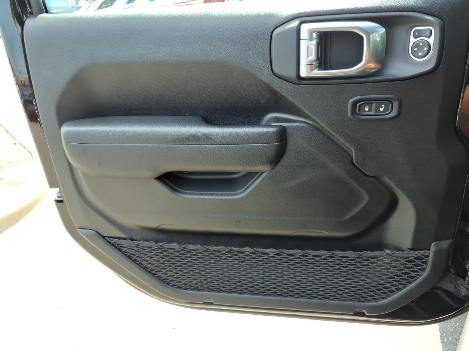 Used 2025 Black Clearcoat Jeep Willys image 30