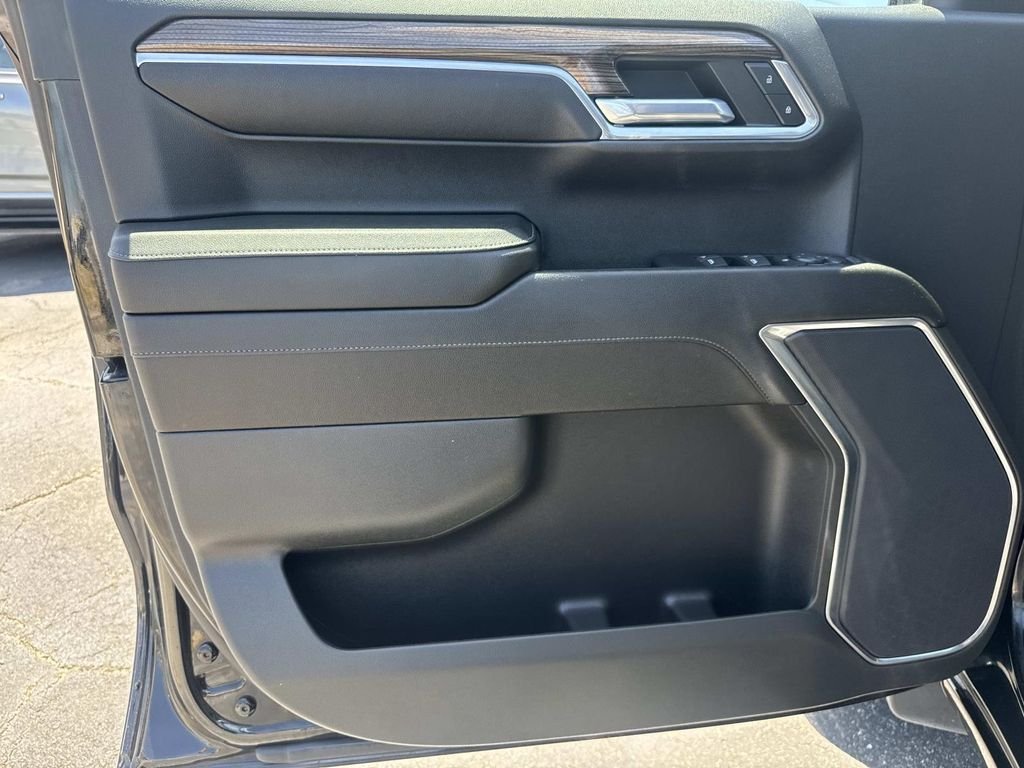 Used 2023 Black Chevrolet RST image 18