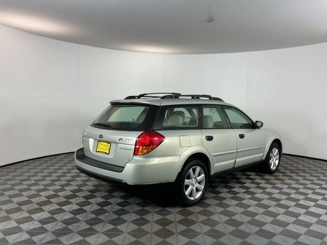 Used 2006 Champagne Gold Opal Subaru 2.5i image 5