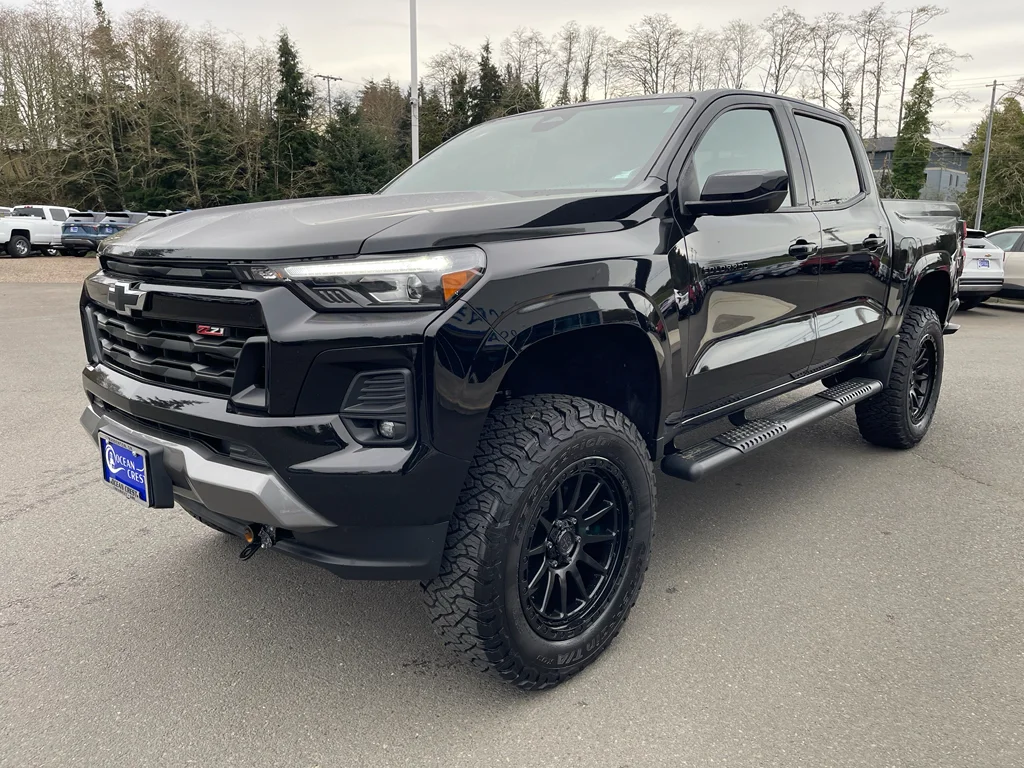 Used 2024 Black Chevrolet Z71 image 4