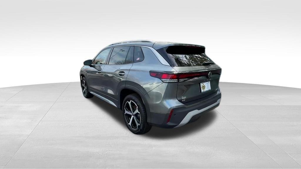 New 2026 Platinum Gray Metallic Volkswagen 2.0T SE image 5