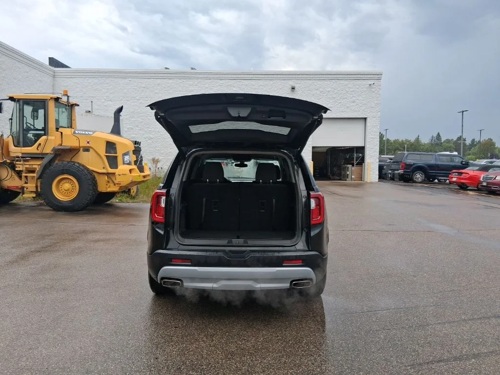 Used 2020 Ebony Twilight Metallic GMC SLE image 35